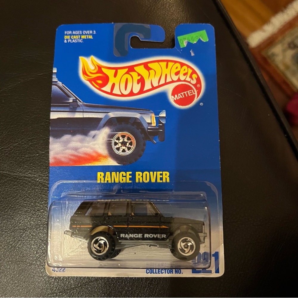 Hot Wheels Range Rover collector item #221 new in package
Vintage